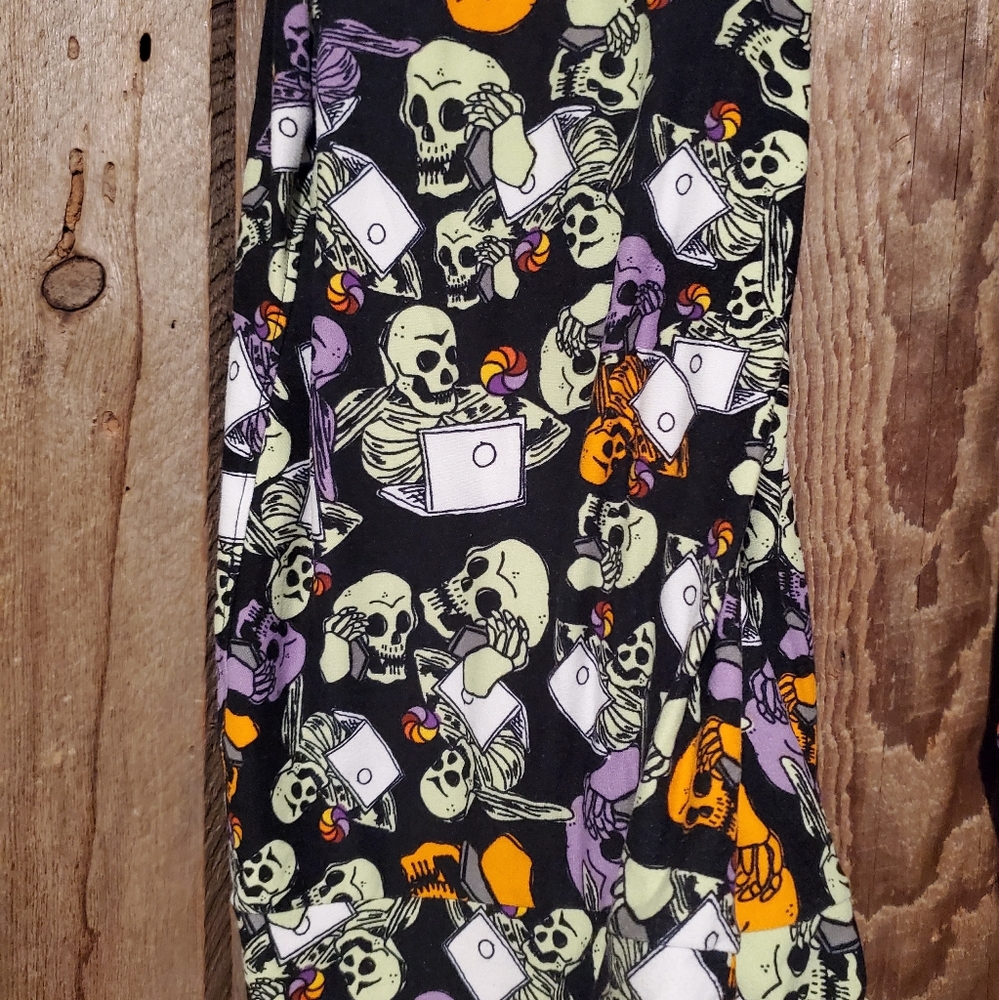 EUC TC2 Lularoe Leggings